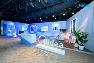 美的“拥抱每个瞬间”主题快闪活动